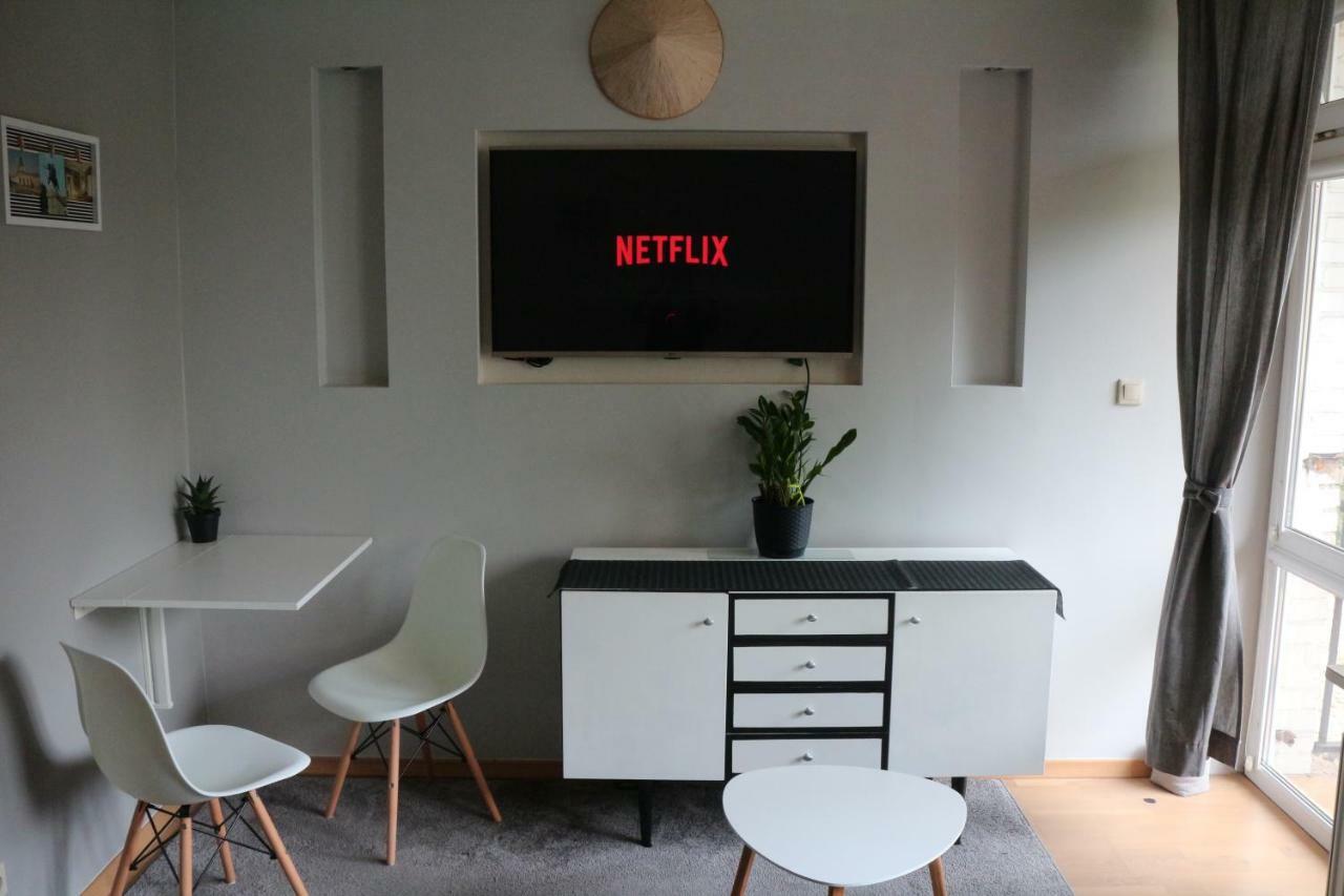Old Town Garden Apartment Netflix Warschau Exterior foto